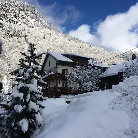 D'hote La Tour Du Merle Bed & Breakfast *